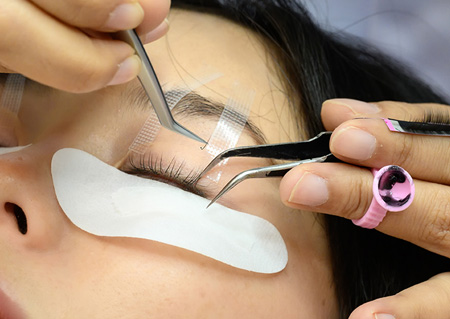 Estilista de Pesta&ntilde;as (Kit de Pesta&ntilde;as Incluido)